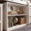 Lit mezzanine peu encombrant avec bureau et tablettes