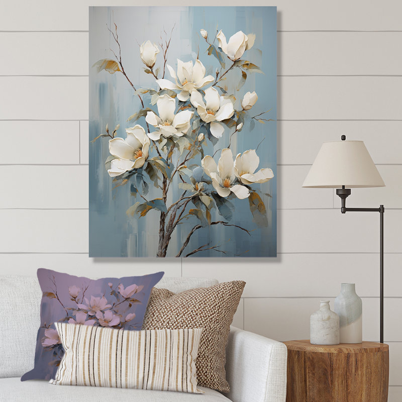 Minimalisme blanc et bleu Magnolias Florescence III sur toile, Toile tendue, H 44 po x l 34 po x P 1,5 po