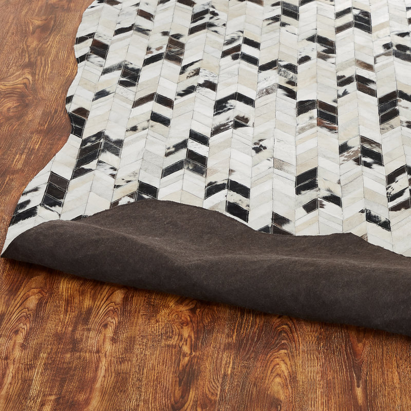 Boonie Cowhide Geometric Area Rug in Cream/Black, Novelty 7'6" x 9'6"
