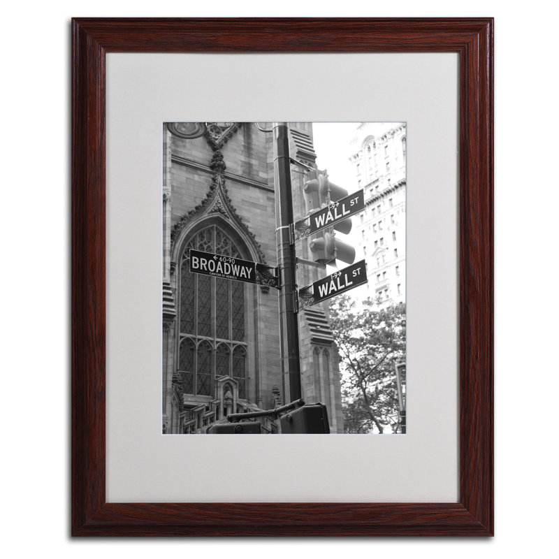 « wall street signs », reproduction de photo sur toile encadrée, H 20 po x l 16 po x P 0,5 po, Noir