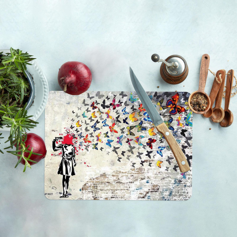 Planche à découper en verre inspirée de Banksy, avec une conception de papillons, idéale pour les décorations de cuisine modernes et les pique-niques