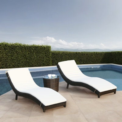 Outdoor Beach Chairs Pool Loungers Outdoor Chaise Lounge Set with Table