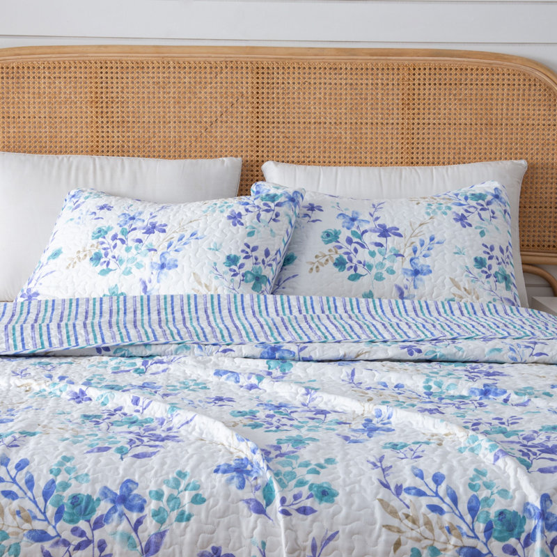 Blue Watercolor Floral Reversible Quilt Set with Shams, King / California King Quilt + 2 King Shams