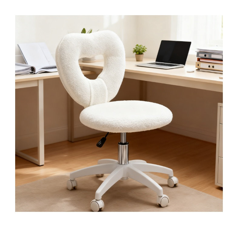 Chaise de bureau pivotante blanche à roulettes