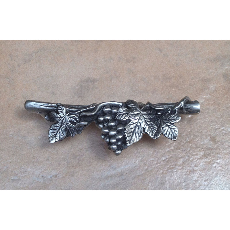 GrapeVine 3" Centre to Centre Novelty Pull, Satin