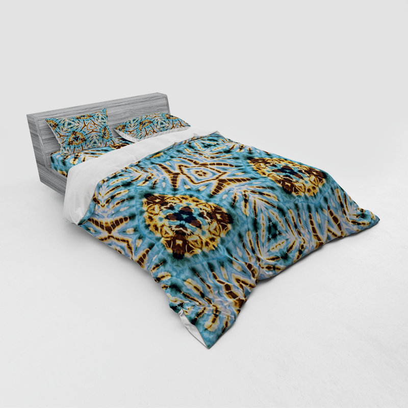 Traditional Polyester Ikat Duvet Cover, Queen Duvet Cover + 3 Additional Pieces