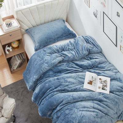 Me Sooo Comfy Coma Inducer Fleece Oversized Comforter Set