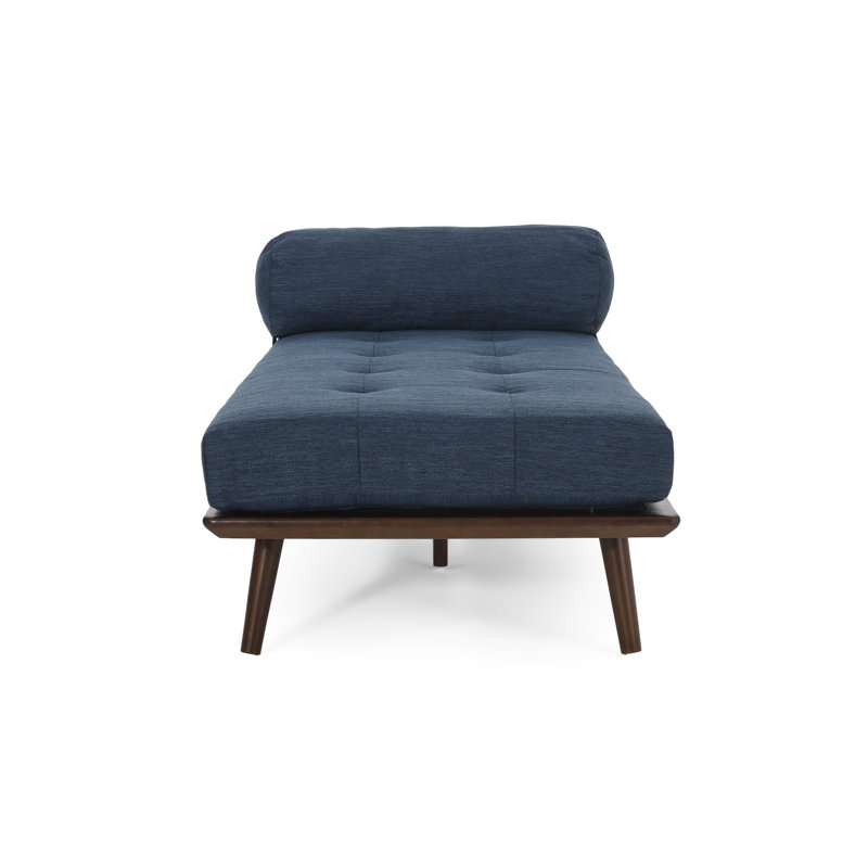 CHAISE LUNGE