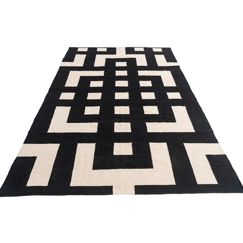 Ohlson Black Rug
