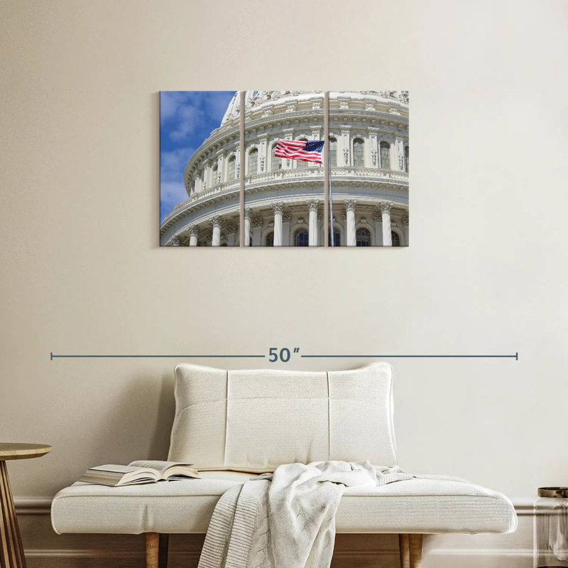 Lilie Capitol Building Flag, 20" H x 33" W