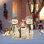 Décoration de Noël pour famille de bonhomme de neige 3 pièces avec finition givrée blanche