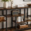 Table d'appoint attrayante, canapé rustique, console