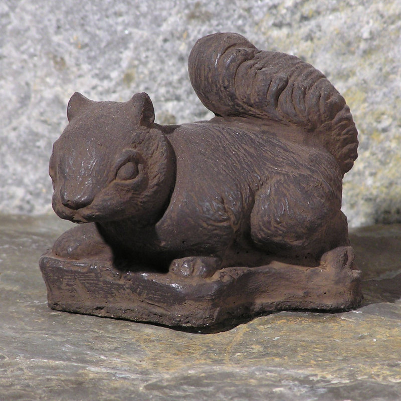 Statue de petit écureuil, Gris antique