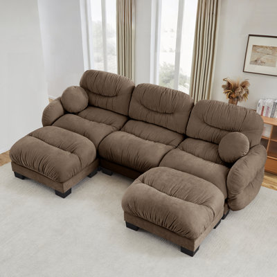 Canapé modulaire confortable à 3 places en tissu de chenille plissé avec siège ergonomique en mousse haute densité, canapé modulaire en forme de U avec 2 repose-pieds, accoudoirs arrondis arrondis et 2 coussins décoratifs ronds, brun