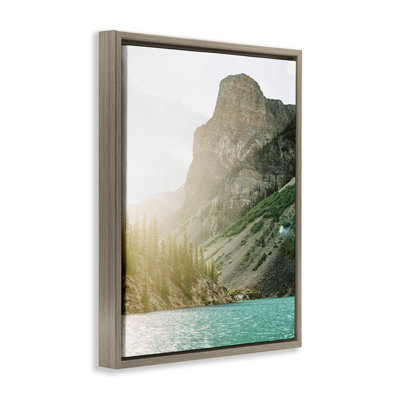Sunlit Hills Peak, art mural sur toile flottante par Justine Milton