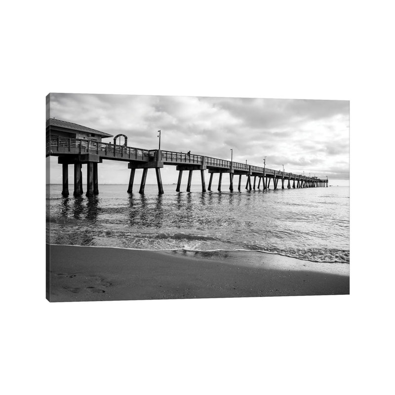 Moody White,Beach Pier,South Florida, 45.72 cm H x 66.04 cm W