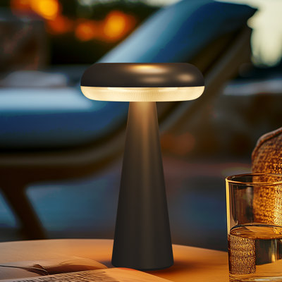 MUSHROOM Solar&Battery Powered Outdoor Table Lamp