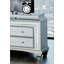 Table de chevet de style glam avec lumière DEL, garniture en faux cristal et poignées en acrylique au fini gris pour un décor de chambre à coucher élégant