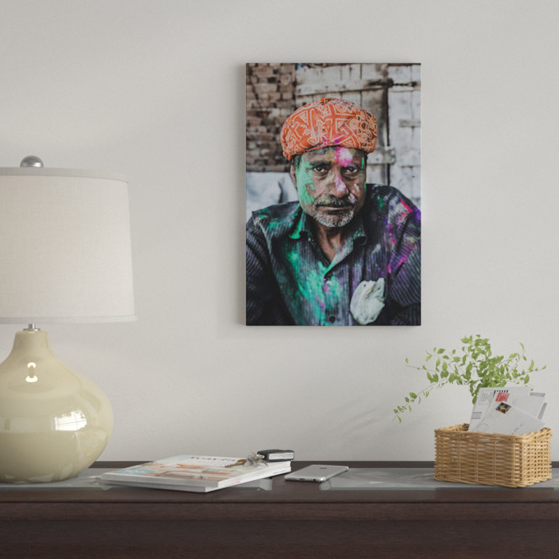 « mathura, inde » par luke anthony gram, reproduction d’impression sur toile tendue, H 18 po x l 12 po x P 1,5 po