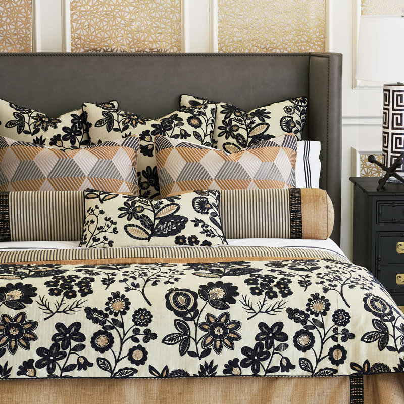 Lars Sham, Standard
