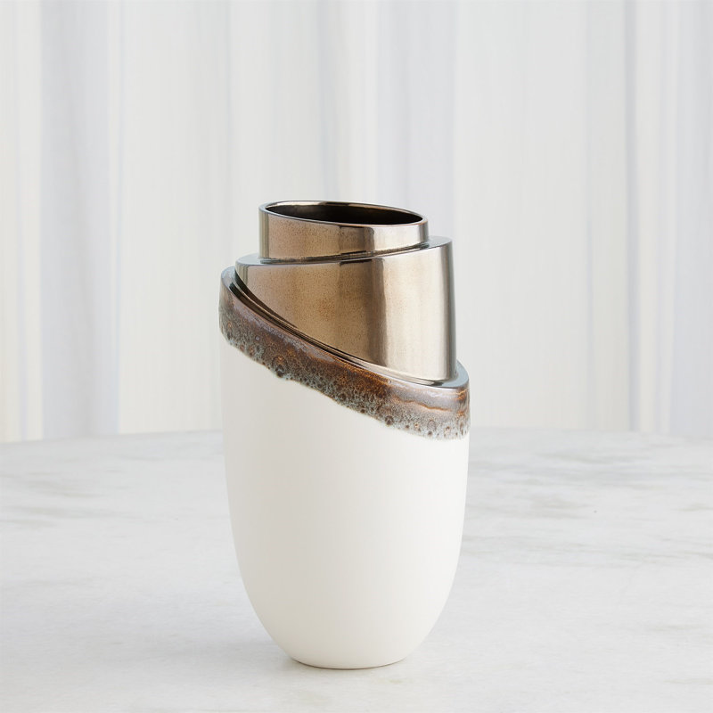 Vase incliné - Bronze réactif, H 12 po x l 6,5 po x P 6,5 po