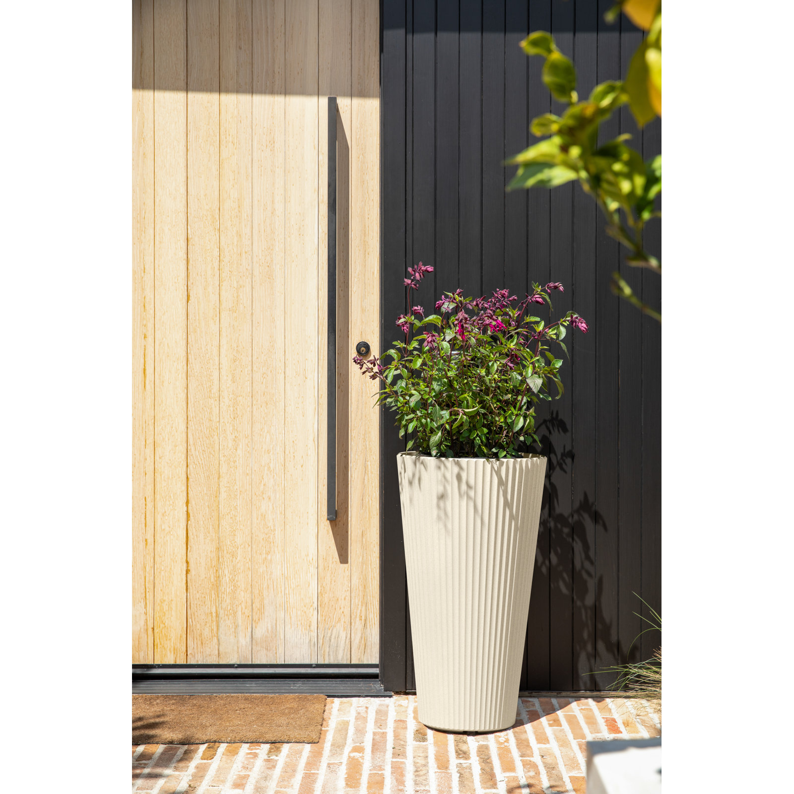 Demi 15" Pot Planter, Sand, 1