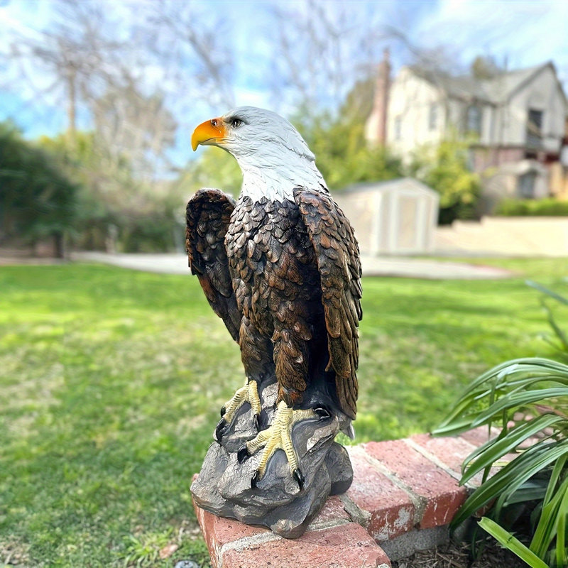 Grande statue de jardin aigle à tête blanche, sculpture d'aigle américain peinte à la main pour un décor patriotique intérieur et extérieur
