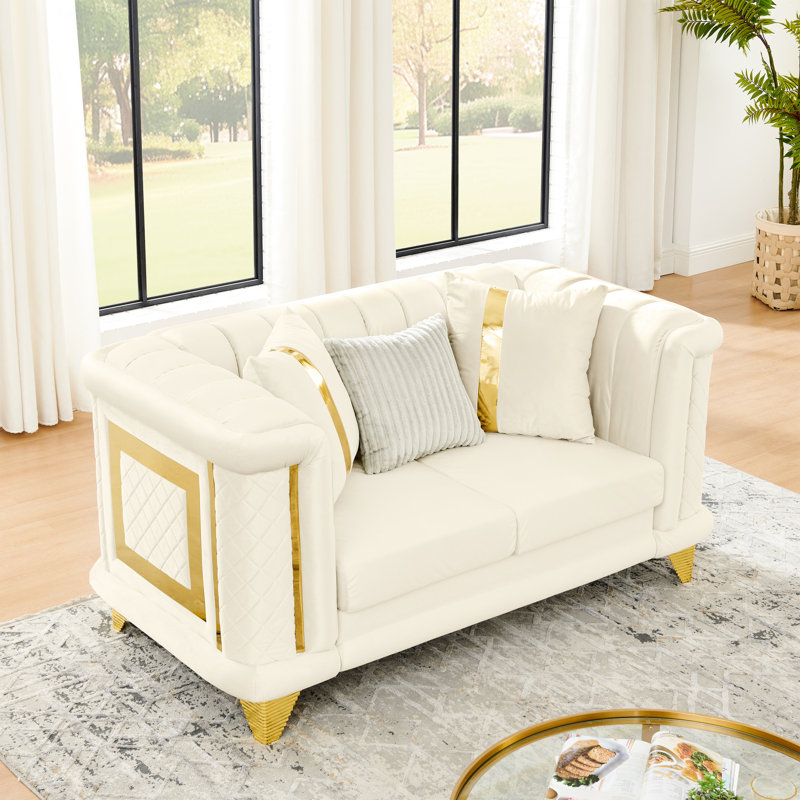 Velours victorien de style Mid-Century 69 pouces beige avec embellissements en acier inoxydable doré, brodé, 1 oreiller en fourrure et 2 bandes, siège souple, cadre en bois pouces, beige, victorien, moderne,