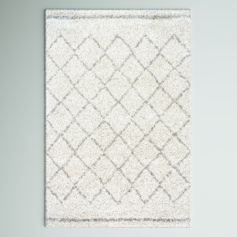 Tapis blanc cassé à motif géométrique Reva, Rectangle 7 pi 6 po x 9 pi 6 po