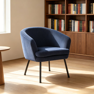 Fauteuil demi-tonneau gris en velours côtelé avec pieds en métal noir, fauteuil d'appoint capitonné Modern Channel avec rembourrage en mousse dense, fauteuil simple confortable pour le bureau de la chambre à coucher du salon