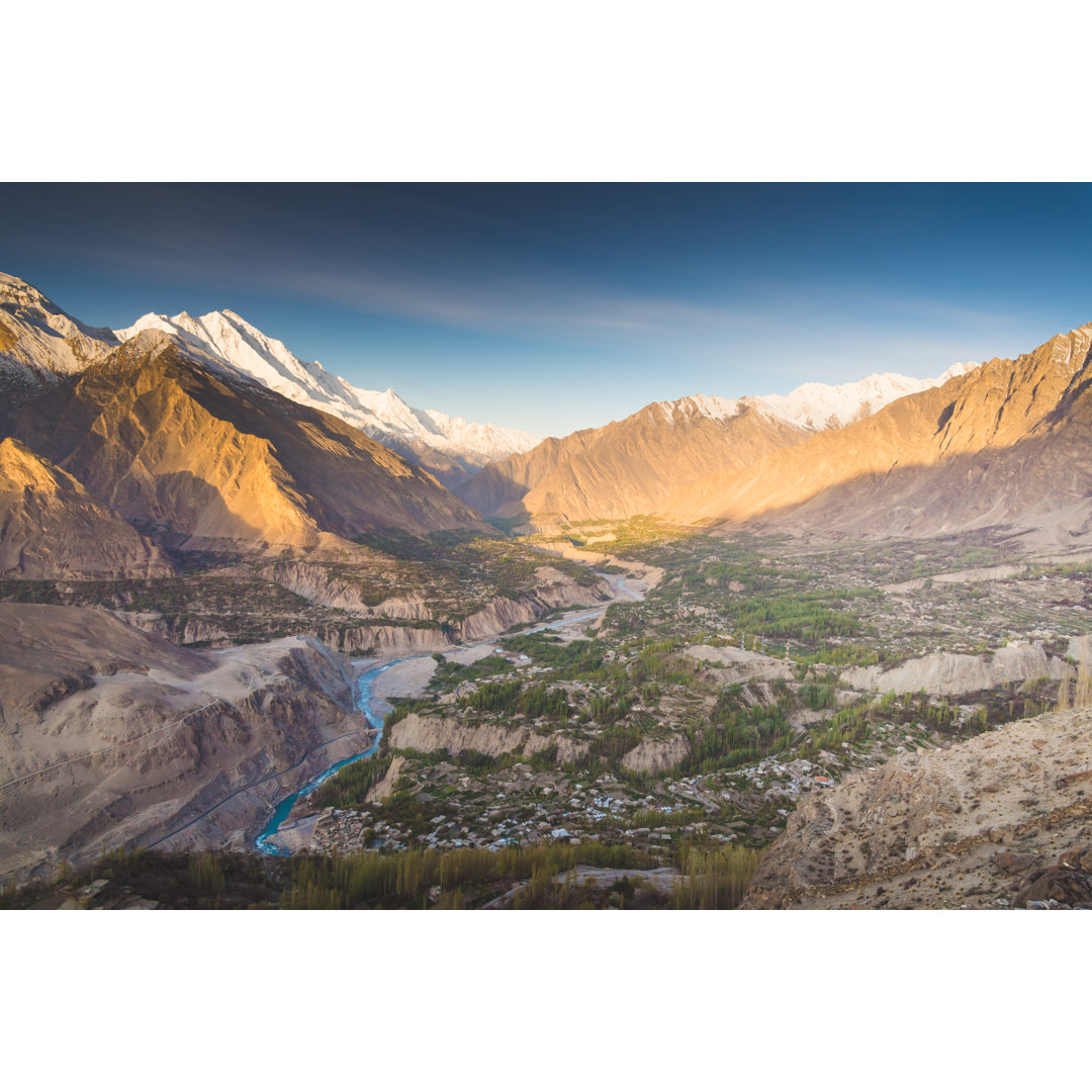 Natürliche Aussicht entlang des Karakorum-Gebirges