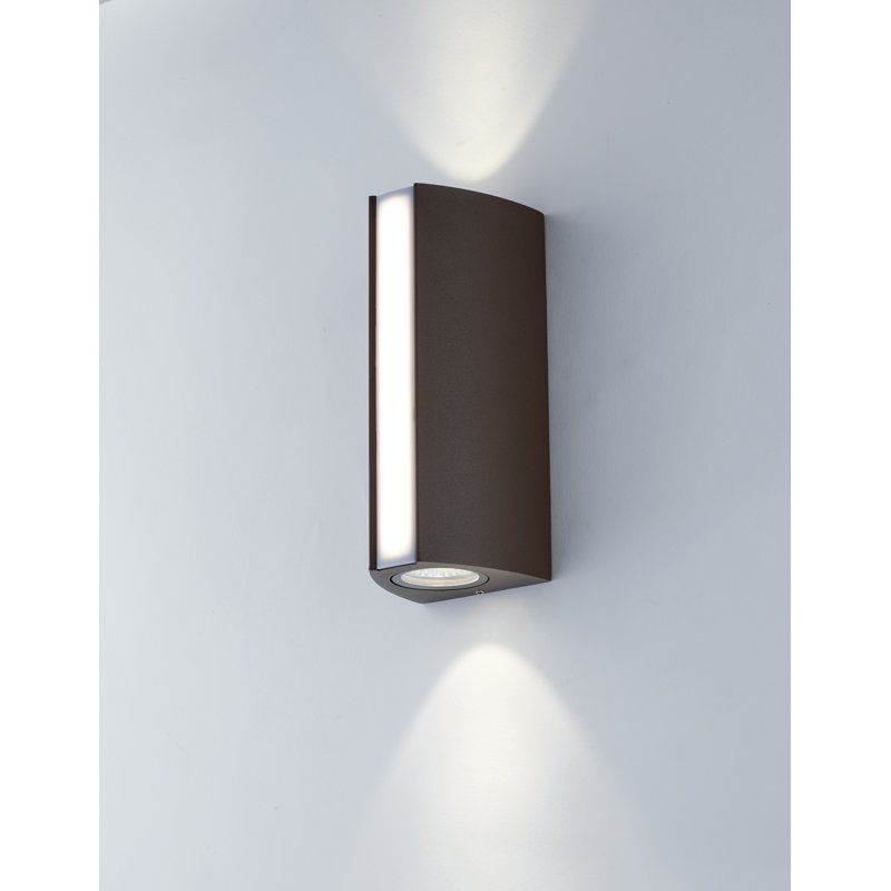 20cm H Integrated LED Outdoor Flush Mount, Bronze