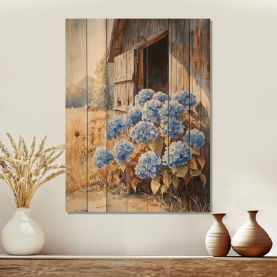 Hydrangées par la porte de l'écurie I - décoration murale en bois d'hortensias - sur bois de pin naturel