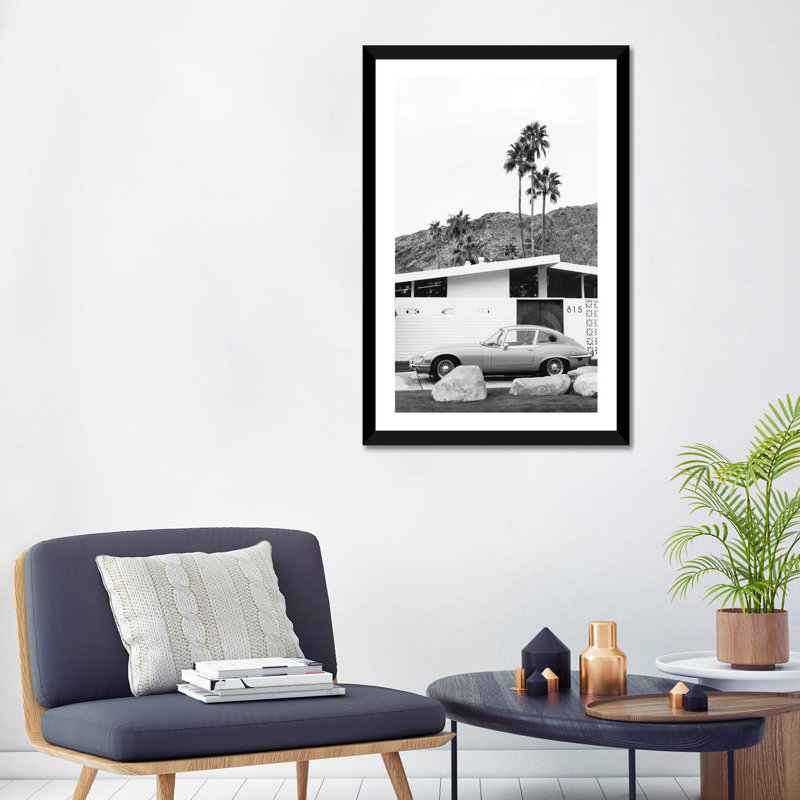 «Palm Springs Ride II» par Bethany Young - reproduction de photo, H 32 po x l 24 po x P 1 po, Papier encadré noir, Blanc