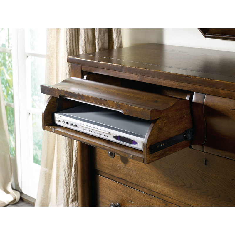 Archivist Bureau, Brown