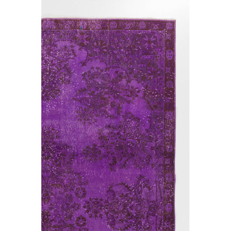 Tapis turc moderne teint à la main de couleur mauve surdimensionné de 6,3 x 10,2 pi avec motif floral de jardin