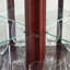 Vitrine d'angle exquise avec tablettes réglables et design élégant-1841096664