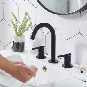 Widespread Bathroom Faucet with Drain Assembly