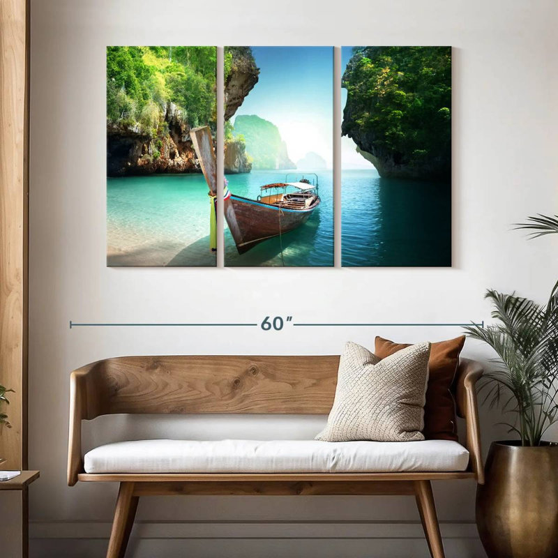 Bateau Mehar sur la plage de Krabi, H 32 po x l 50 po