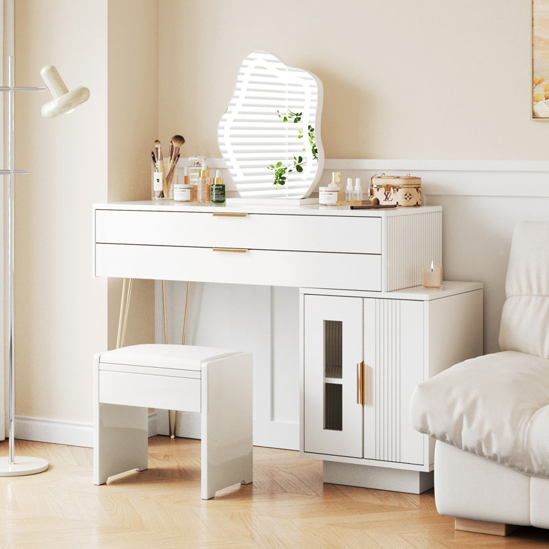 Ayzha Dressing Table with Mirror