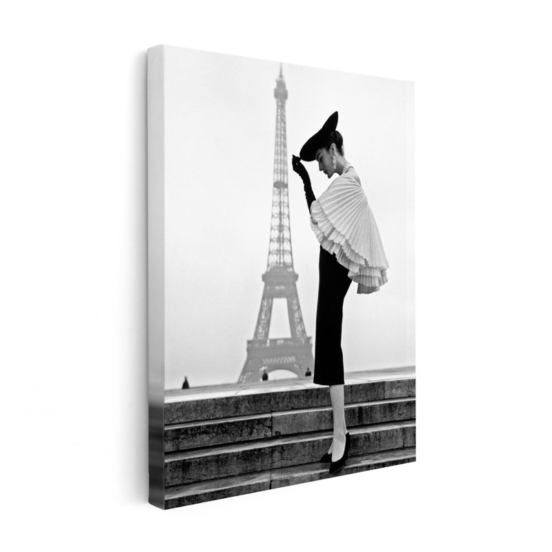Femme élégante et tour Eiffel, 24"H x 32"W, Poster, White Framed