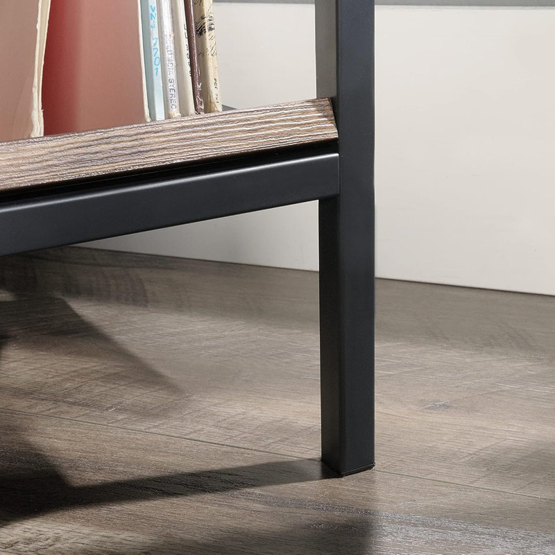 Grand Walnut Finish