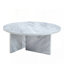 Charmante table basse ronde en bois aggloméré de style nordique avec un attrait minimaliste moderne