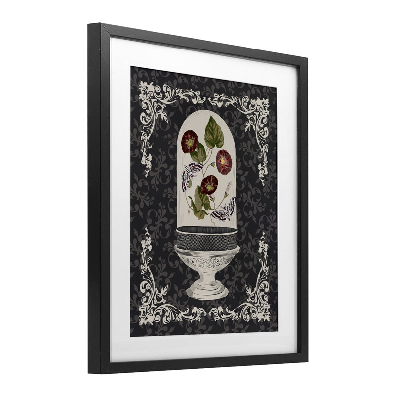 «Moths & Poppies in Glass Dome», reproduction encadrée sous verre, design par Radhika Modi, H 16 po x l 13 po