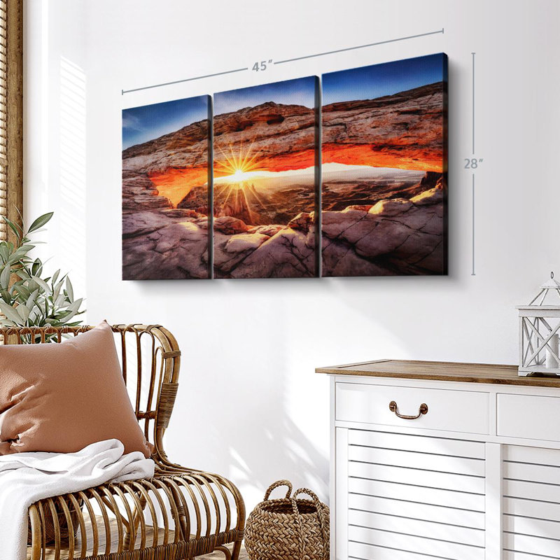 «Mesa Arch Sunrise Canyonlands II» sur toile, H 28 po x l 45 po x P 1,25 po