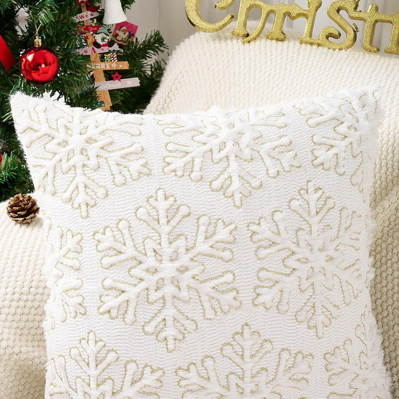 Housse de coussin de Noël 18 x 18, ensemble de 2, taies décoratives flocons de neige dorés blancs Housse de coussin moelleuse en fausse fourrure pour canapé-lit