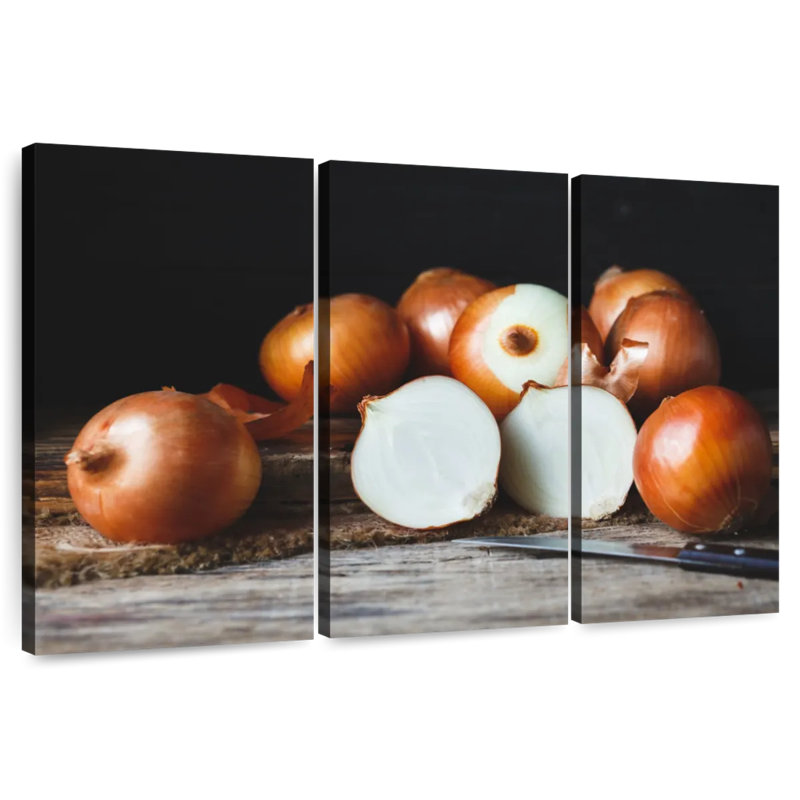 Yarlin Onions, 28" H x 45" W