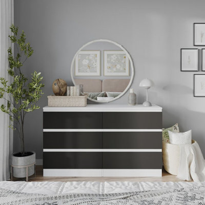 Sreyan Solid Wood 6 - Drawer Rectangle Accent Chest