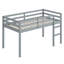 Lit mezzanine en bois avec échelle-1049872952