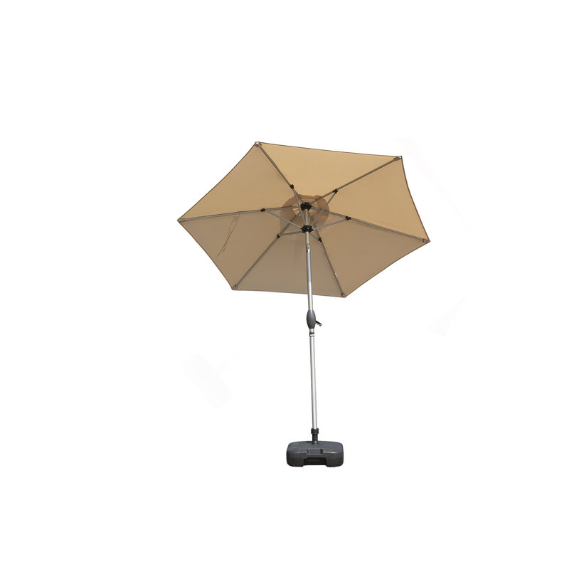 Parasol d'extérieur polyvalent pour divers environnements, assurant protection solaire et durabilité